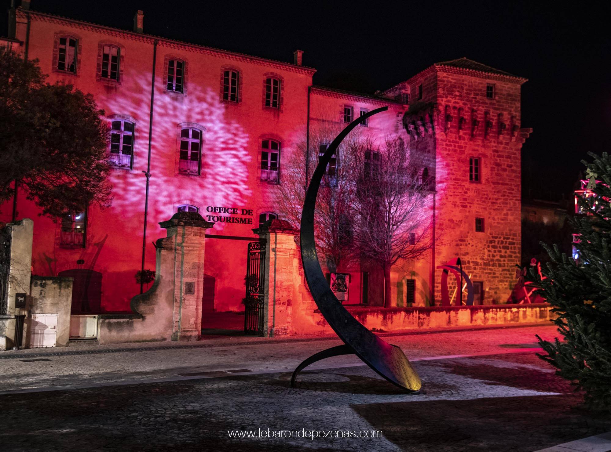 illumination noel pezenas photo street art