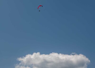 parapente pic du vissou cabrieres dans les nuages